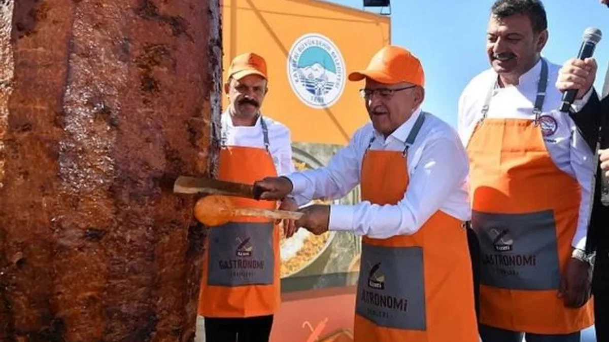 Kayseri Gastronomi Günleri sucuk dönerle başladı