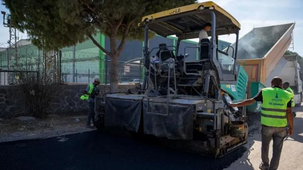 Aliağa’nın sanayi yoluna iki kilometrelik asfalt