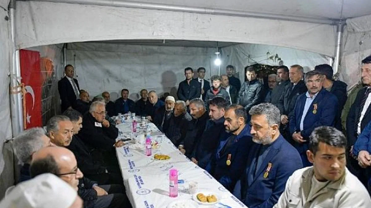 Başkan Çırpanoğlu’ndan Şehit Ailesine Taziye Ziyareti