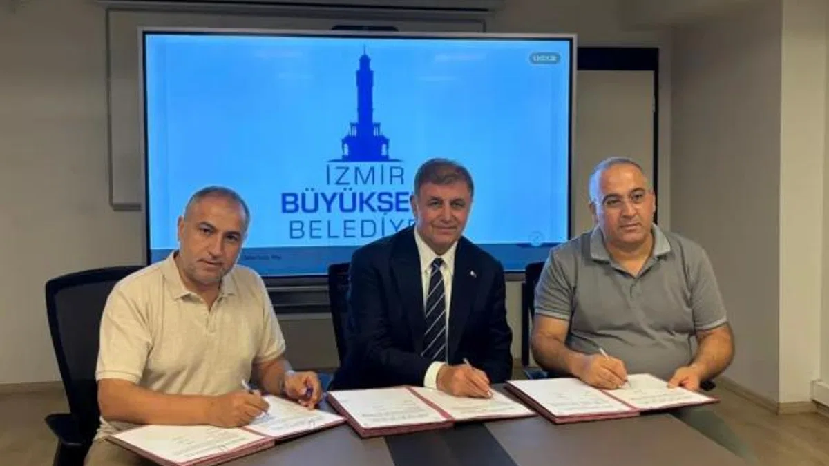 Grand Plaza ve İztarım’da imzalar atıldı