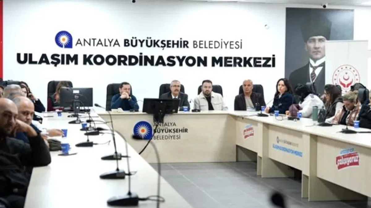 Antalya’da toplu ulaşım şoförlerine eğitim