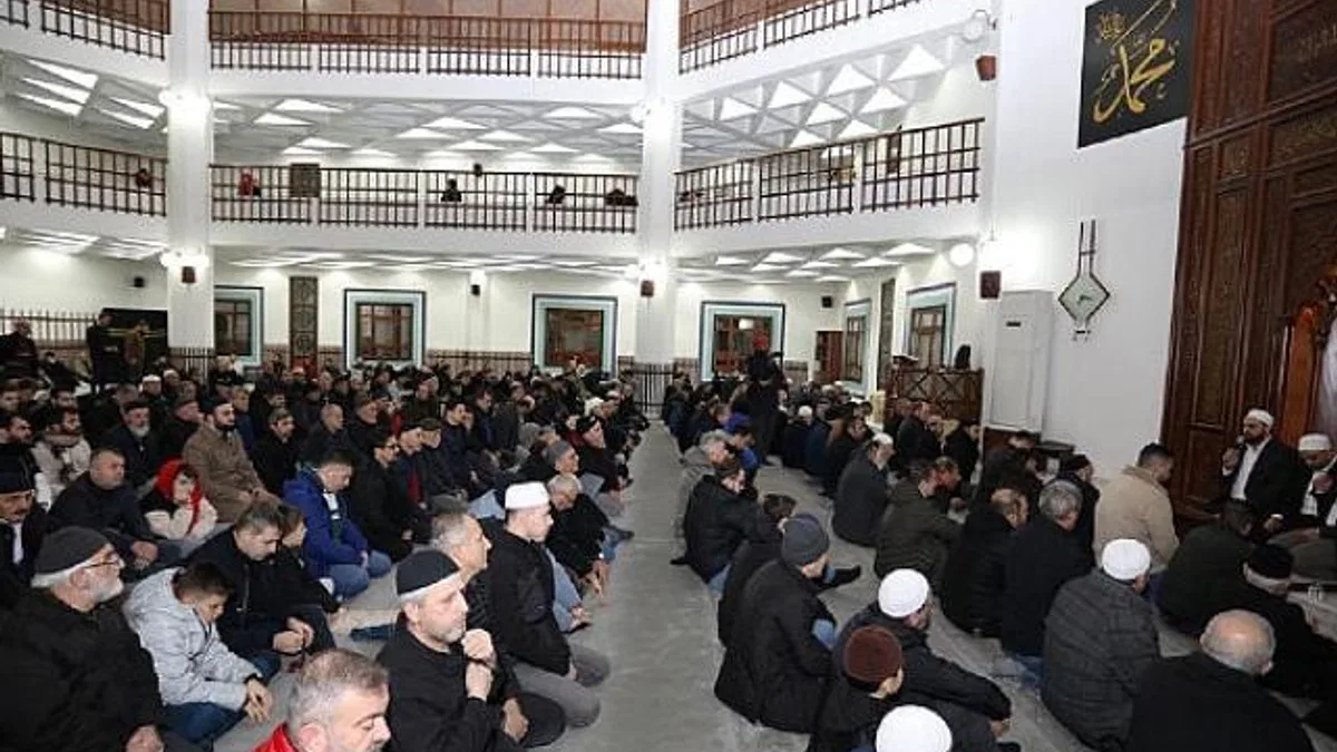 İnegöl’de Üç Aylar Sabah Namazı Buluşmasıyla Karşılandı