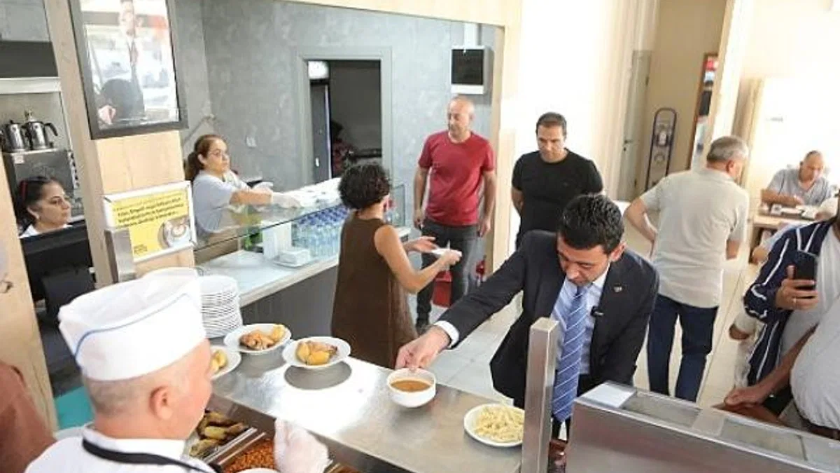 Bayraklı’da üçüncü kent lokantası açıldı
