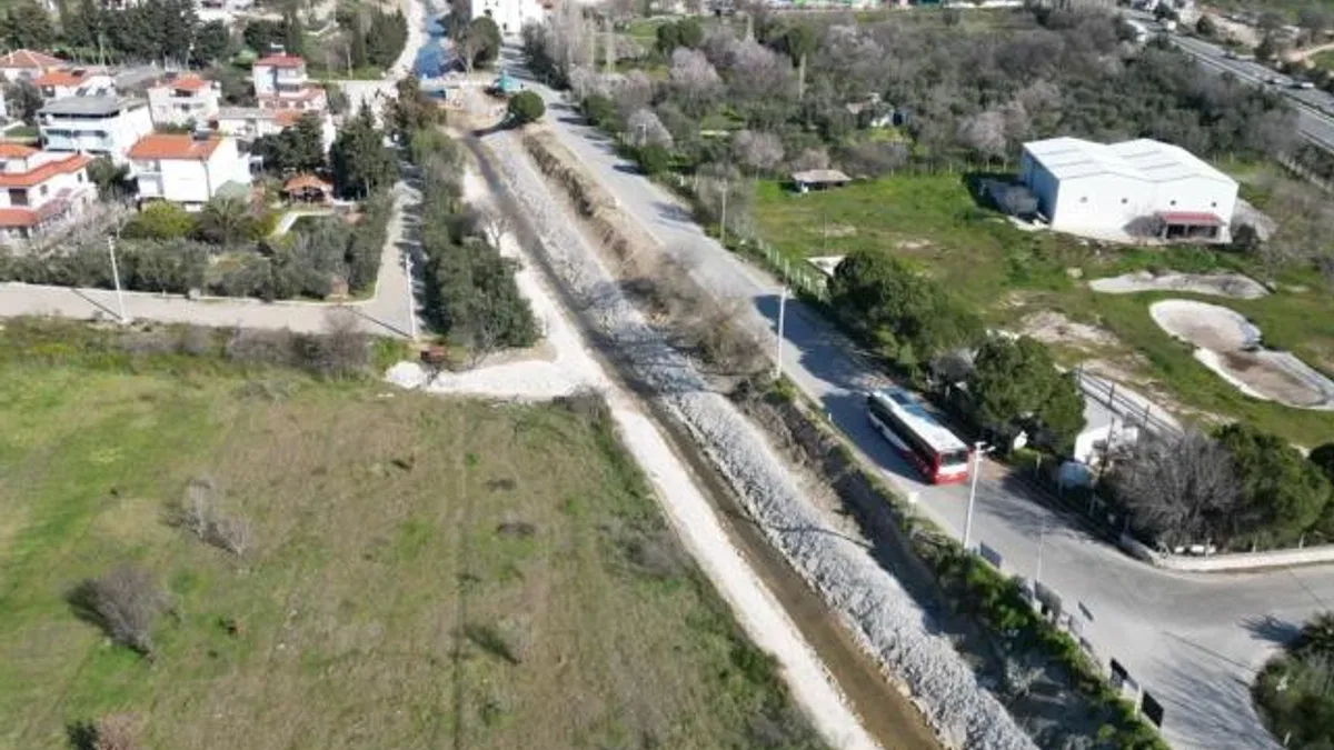İzmir Yarımada’da dereler ıslah edildi