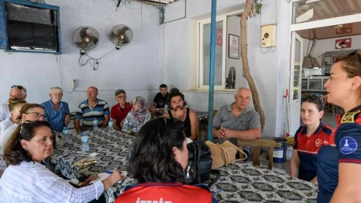 İzmirli baba ve kızı yangınlara karşı omuz omuza mücadele ediyor
