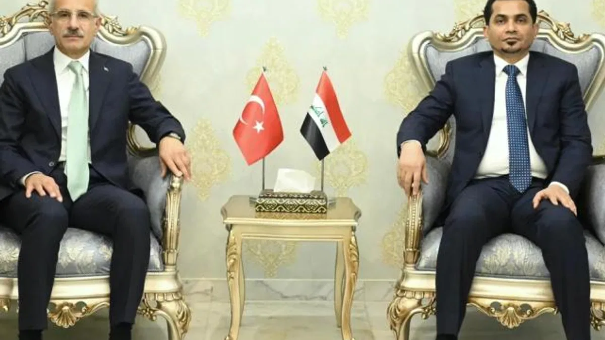 Bakan Uraloğlu Bağdat’ta Kalkınma Yolu’nu görüştü