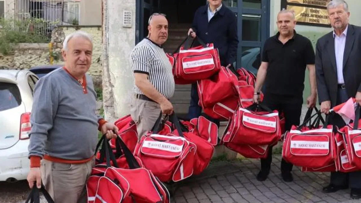 Bursa’da amatör spora ‘Hayat’ veren çantalar teslim edildi