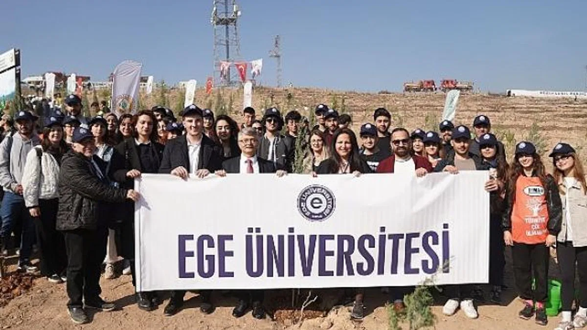 Milli Ağaçlandırma Günü’nde binlerce fidan toprakla buluşturuldu