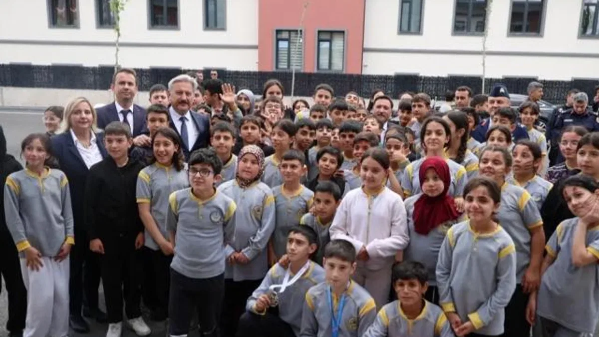 Kayseri Melikgazi’nin 2 yeni eğitim yuvası açıldı