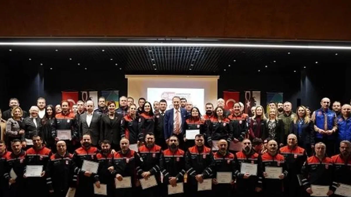 İstanbul Beylikdüzü kurtarma ekibine akreditasyon sertifikası