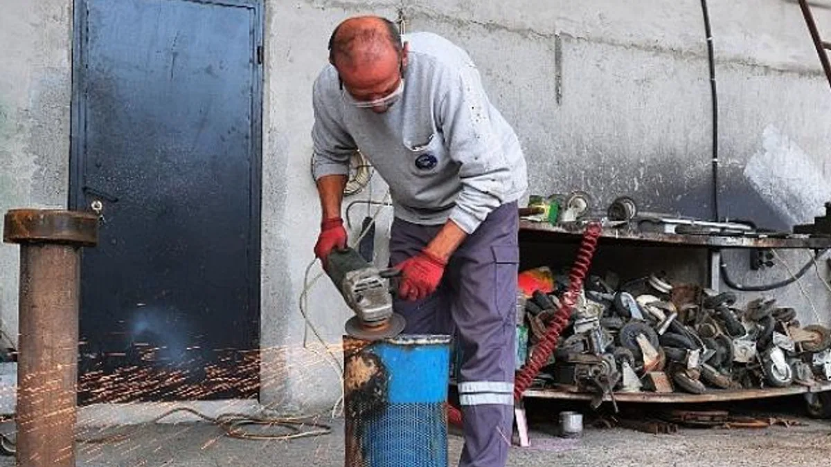 Çöp konteynerleri ve kovaları yenileniyor