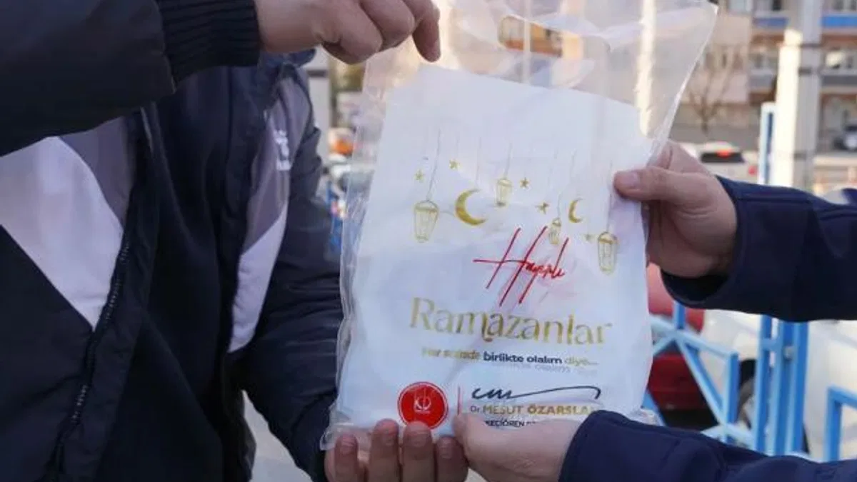 Ankra Keçiören Belediyesi’nden kumanya ve tatlı ikramı