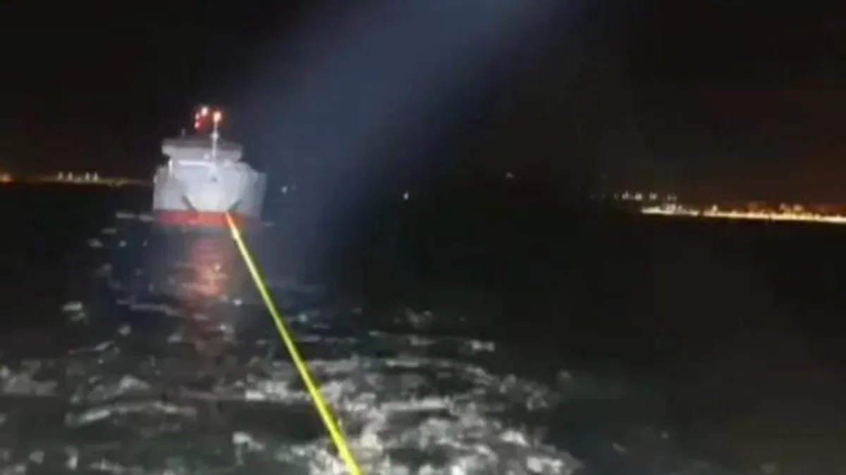 Çanakkale Boğazı’nda arızalanan gemi kurtarıldı
