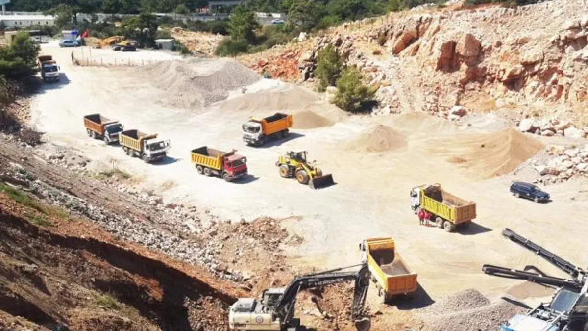 Muğla’dan hafriyat kamyonlarına uydu takibi