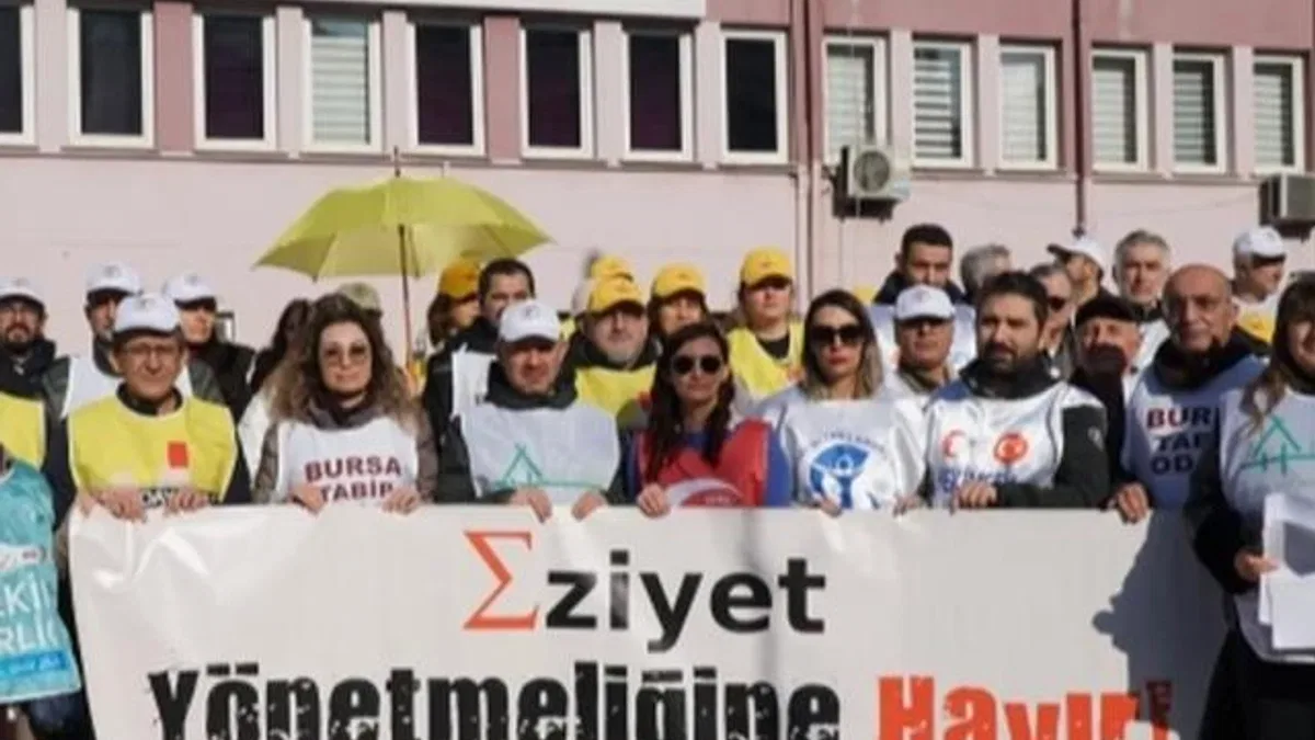 Bursa’da sağlık çalışanları iş bıraktı