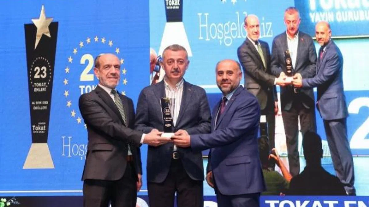 Tokatlılardan Başkan Büyükakın’a özel ödül