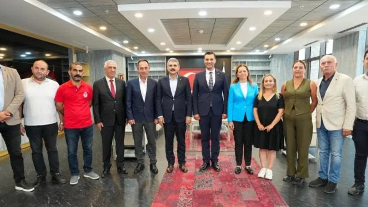 Başkan Ferdi Zeyrek DİSK’i konuk etti