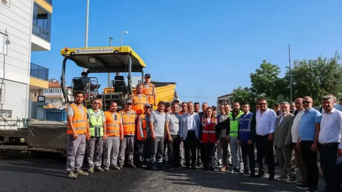Antalya Yeniköy’de asfalt çalışmaları başladı