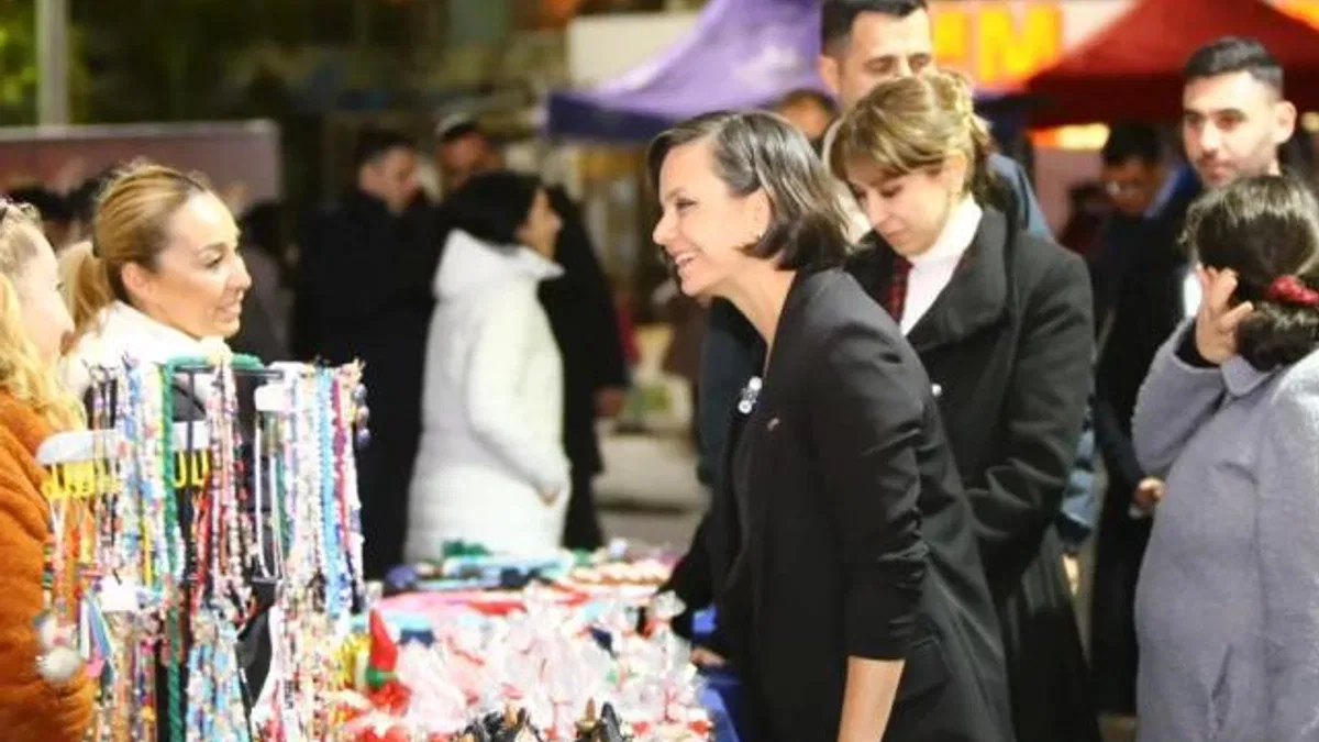 Karabağlar’da ‘Yılbaşı Panayırı’ başladı
