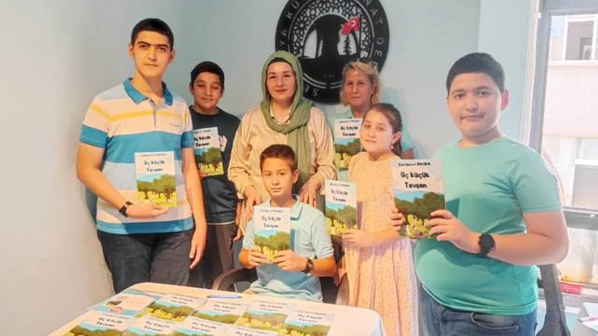 Genç Yazar Zeki Samet Ünver okurları ile buluştu