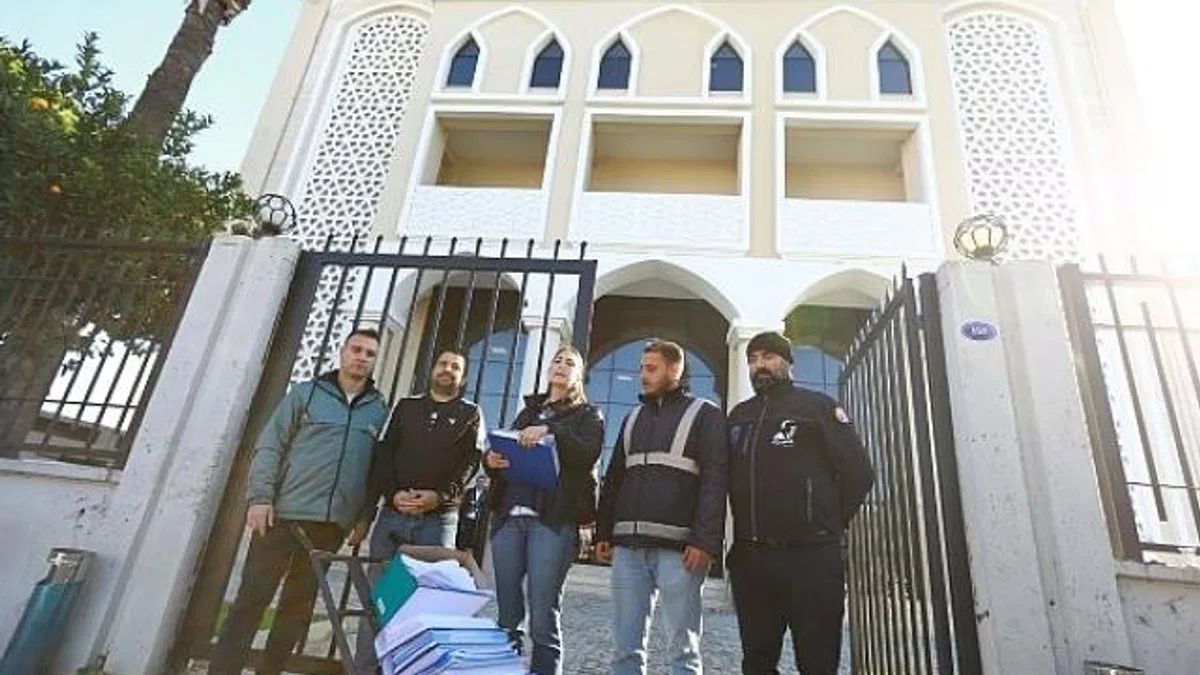 Meryem Ana Evi otopark gelirleri için mücadele sürüyor: İmzalar teslim edildi