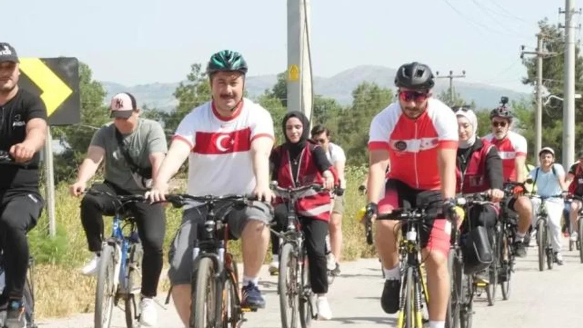 Bisiklet tutkunları Bursa Yenişehir’de doğa için pedalladı
