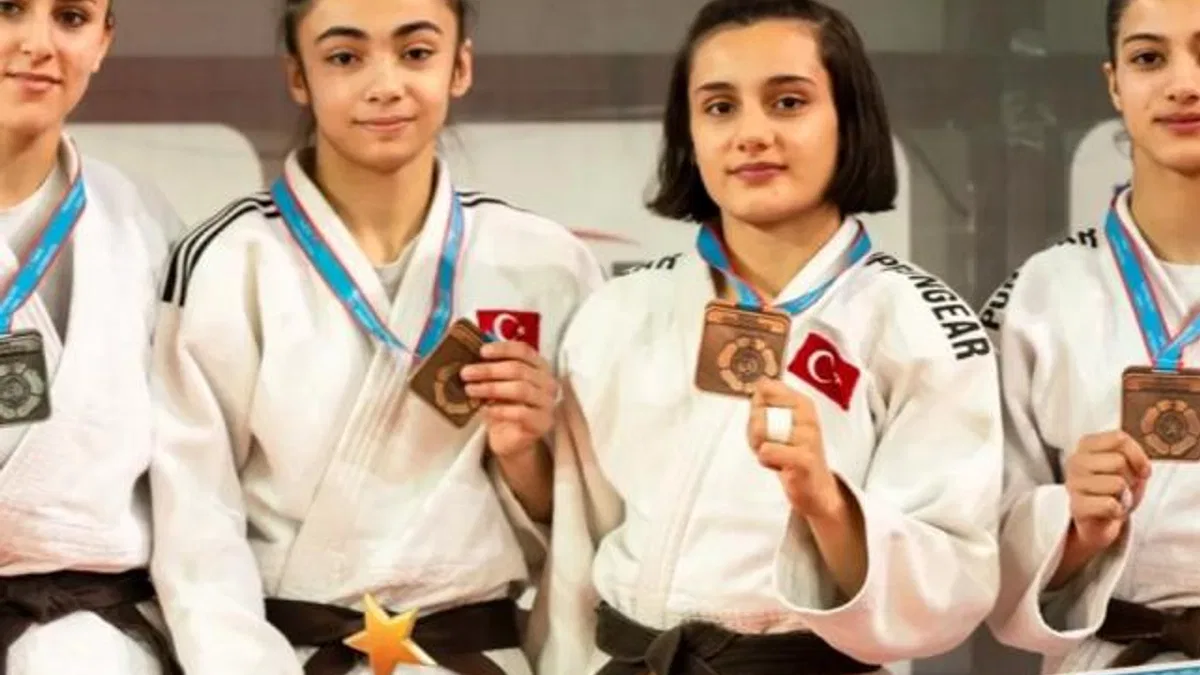 Bursa Gemlik Belediyespor başarıya koşuyor