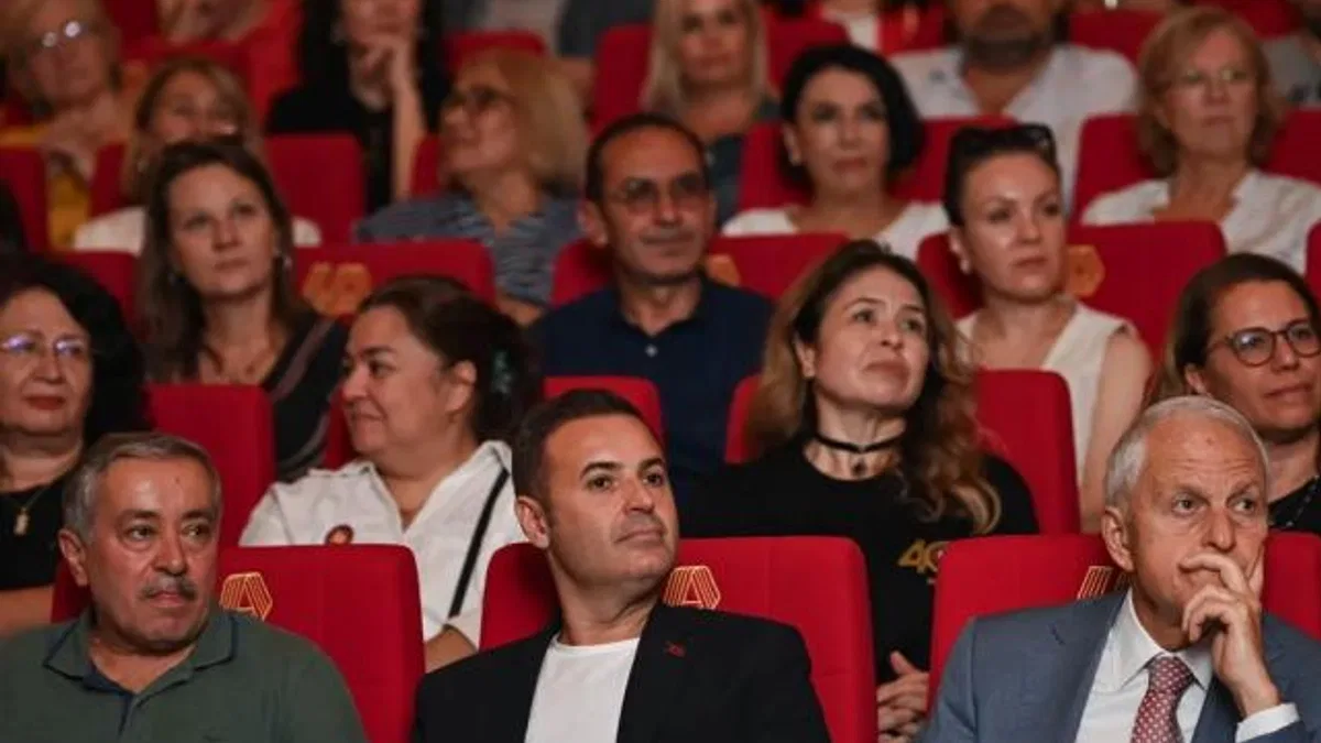 Başkan Akın’dan Şehir Tiyatrosu müjdesi