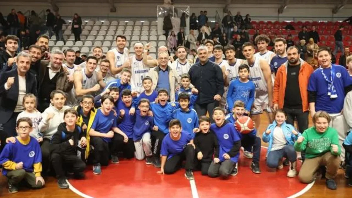 Basketbolda Kağıtspor yeniden 1. Lig’de