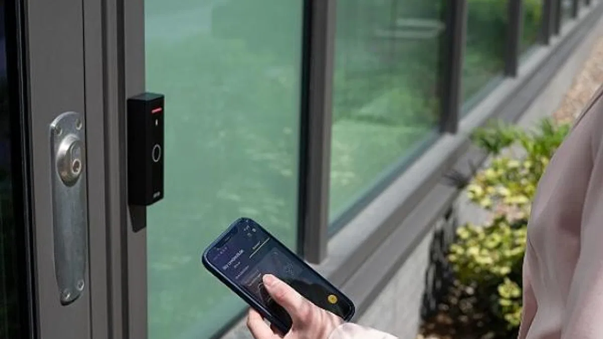 Axis Communications, cep telefonuyla sorunsuz ve rahat geçiş sağlayan Bluetooth® okuyucuyu tanıttı