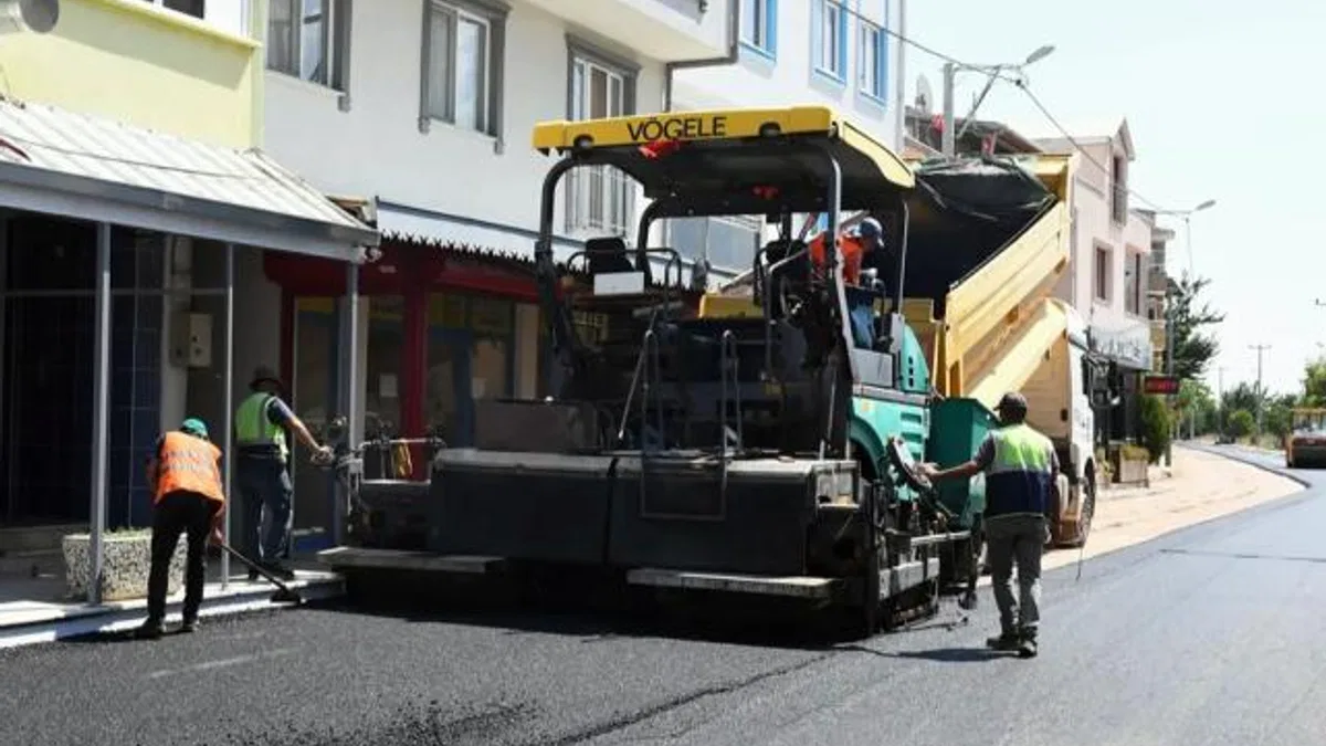 Bursa Osmangazi’de asfalt çalışmalarına hız verildi