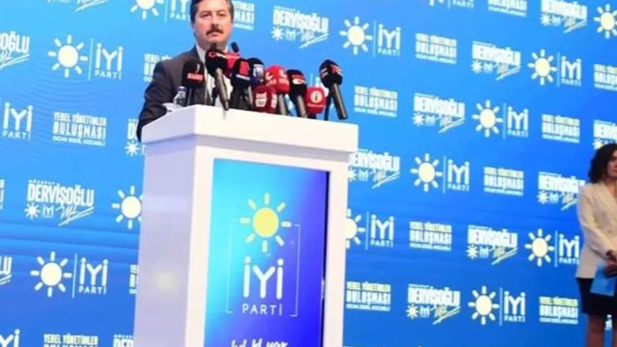 Ercan Özel İyi Parti Yerel Yönetimler Toplantısı’nda konuştu
