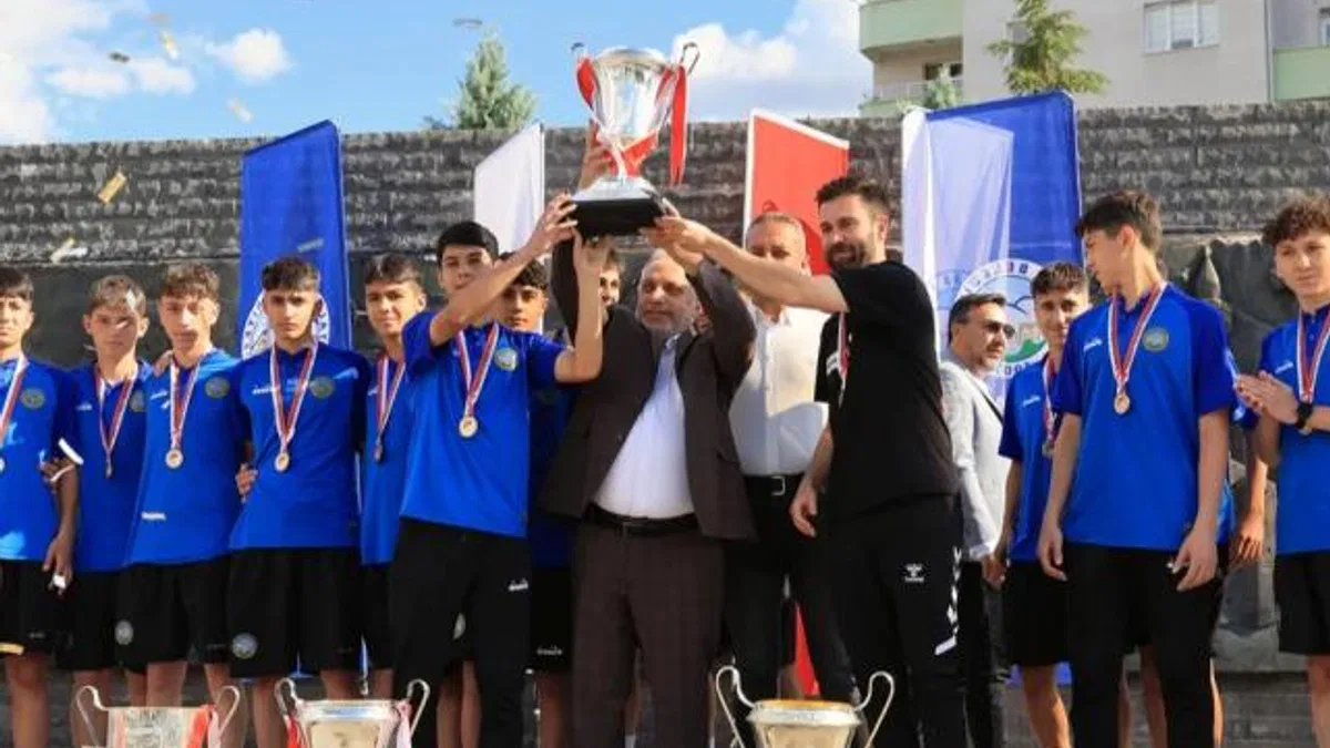 Kayseri Talas’ta Sporcu Fabrikası’ndan 2 yeni oyuncu