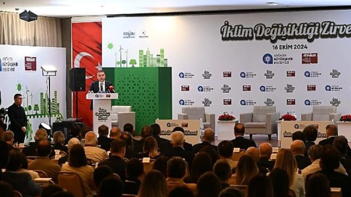 Antalya Büyükşehir Belediyesi İklim Değişikliği Zirvesi düzenledi