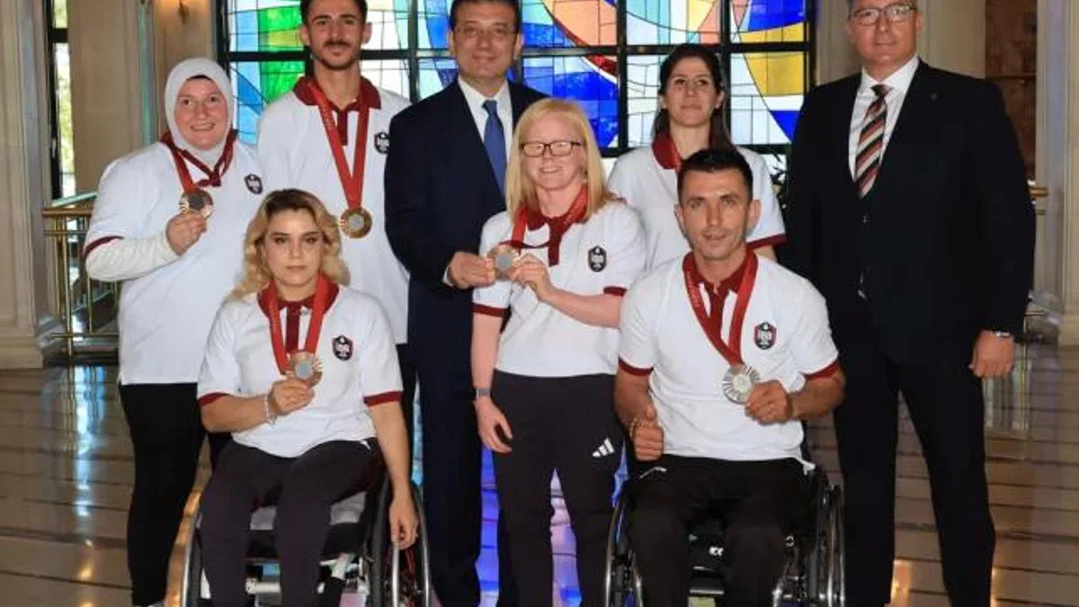 Başkan İmamoğlu, paralimpik şampiyonlarını ağırladı