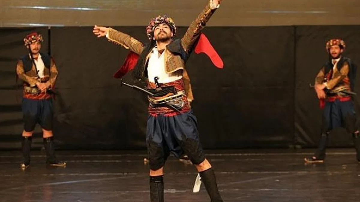 Karşıyaka’da halk oyunu bilmeyen kalmayacak
