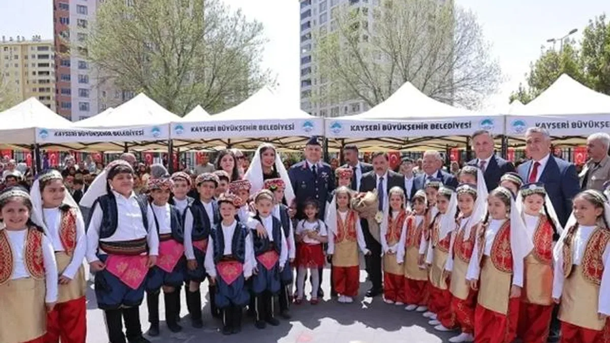 Memduh Büyükkılıç’tan 23 Nisan sürprizi