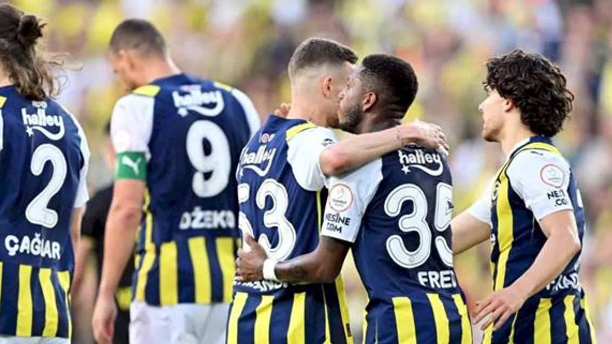 Fenerbahçe 6-0 İstanbulspor (Maç Sonucu) Fenerde farklı galibiyet şampiyonluğa yetmedi!