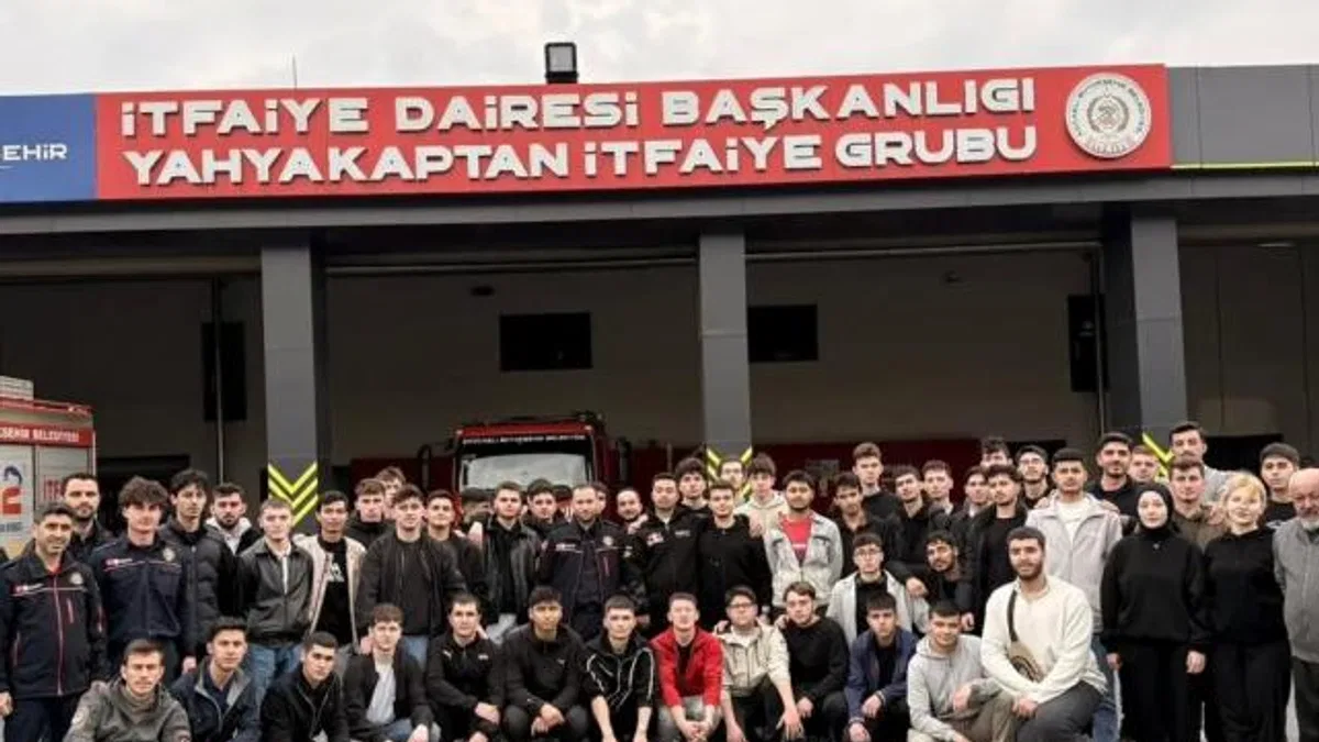 İtfaiyeci adaylarından Kocaeli İtfaiyesi’ne teknik ziyaret