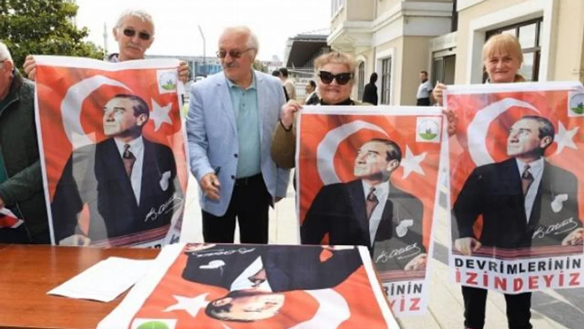 Osmangazi, Ata posterleri ile donatılıyor