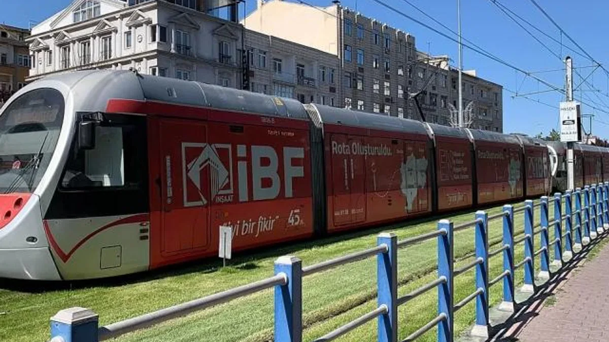 Kayseri Büyükşehir’den milli maça özel tramvay hizmeti