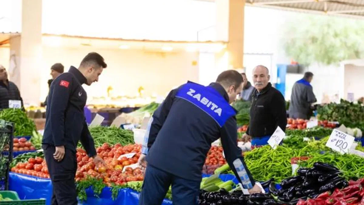 İzmir Narlıdere pazarında kapsamlı denetim