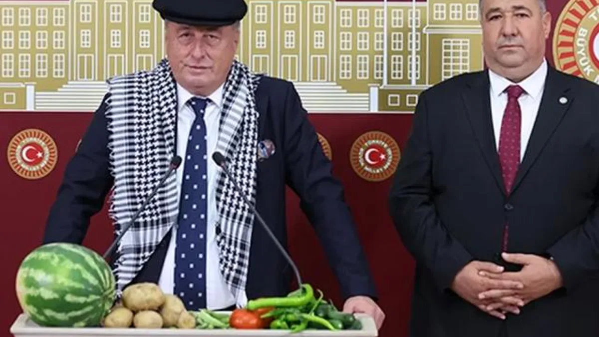 Kasketi taktı, sebze meyveleri TBMM kürsüsüne koydu!