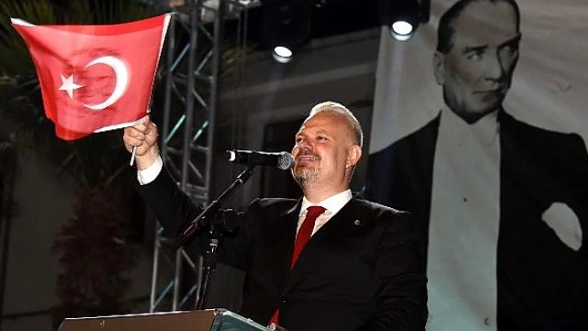Pehlivan’dan Cumhuriyet Bayramı mesajı “Cumhuriyet, bağımsızlık aşkının bir sembolüdür”