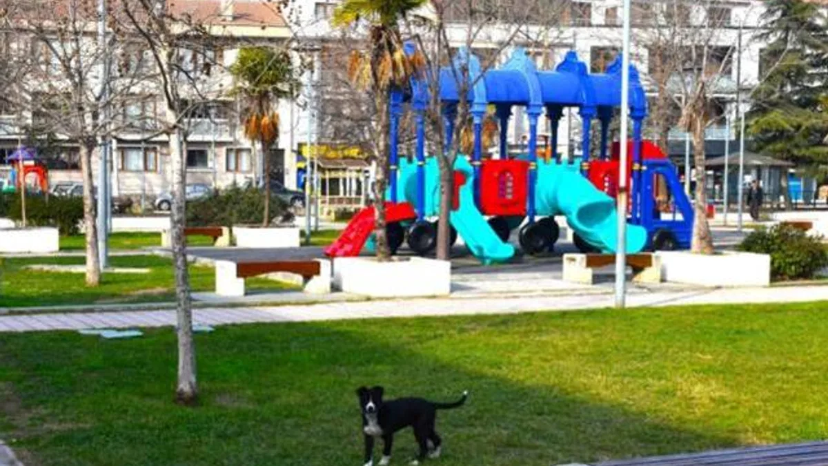 Gemlik’in parklarda çevresi değişiyor
