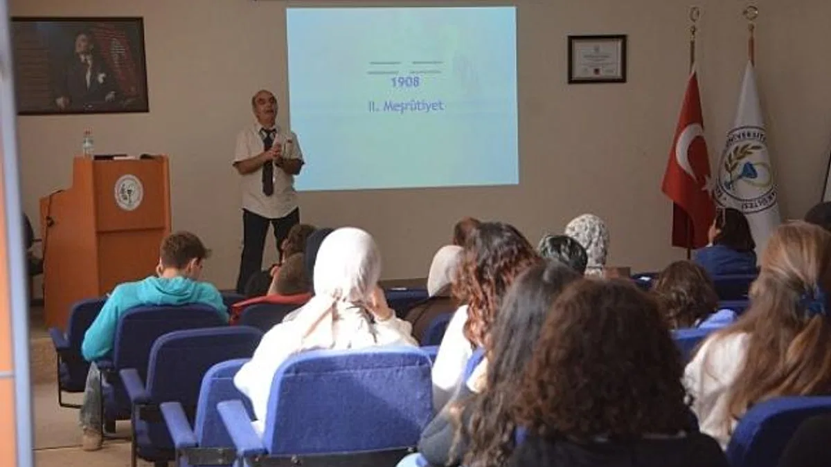 EÜ’de “Kurtuluştan Kuruluşa Ekonomi Politikası” konuşuldu