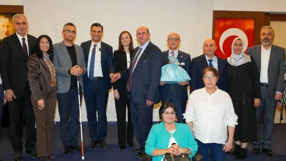 Başkan Zeyrek engelli yurttaşlar ve aileleri ile bir araya geldi