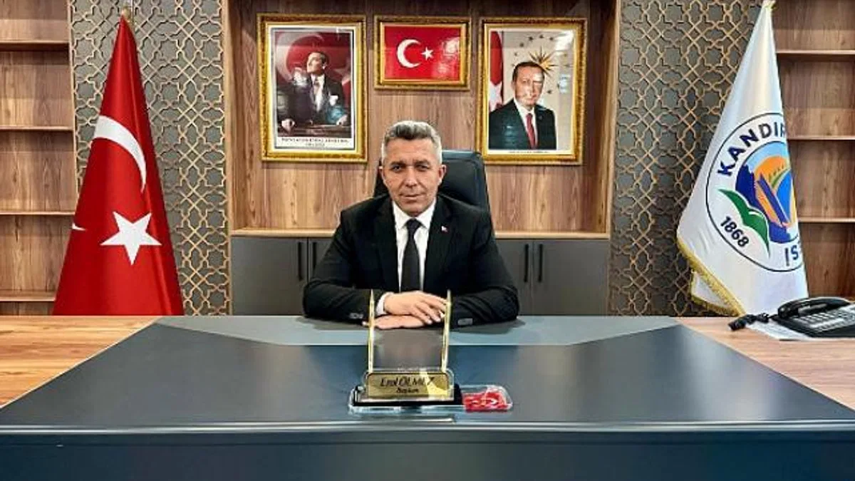 Kandıra Belediye Başkanı Erol Ölmez, Yeni Yıl Mesajı Yayınladı.