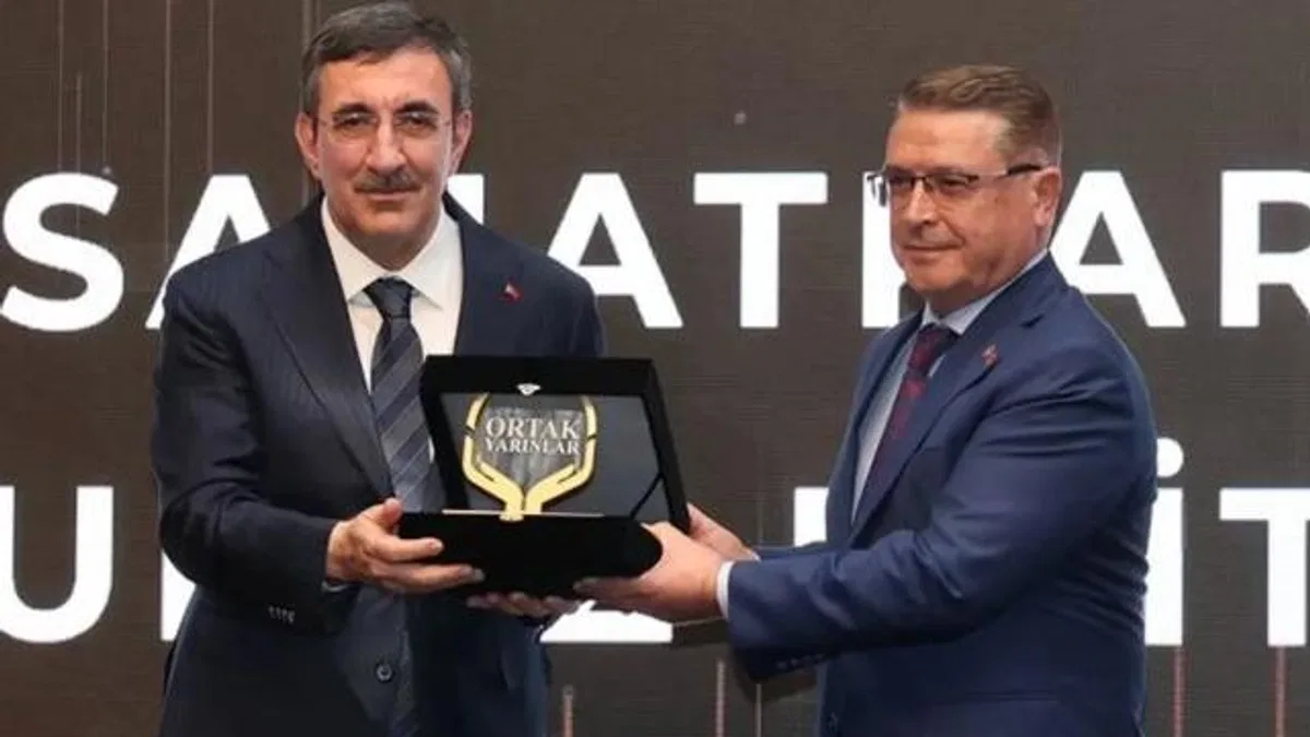 TİSK’ten BESOB’a ‘Dijital Gelişim’ ödülü
