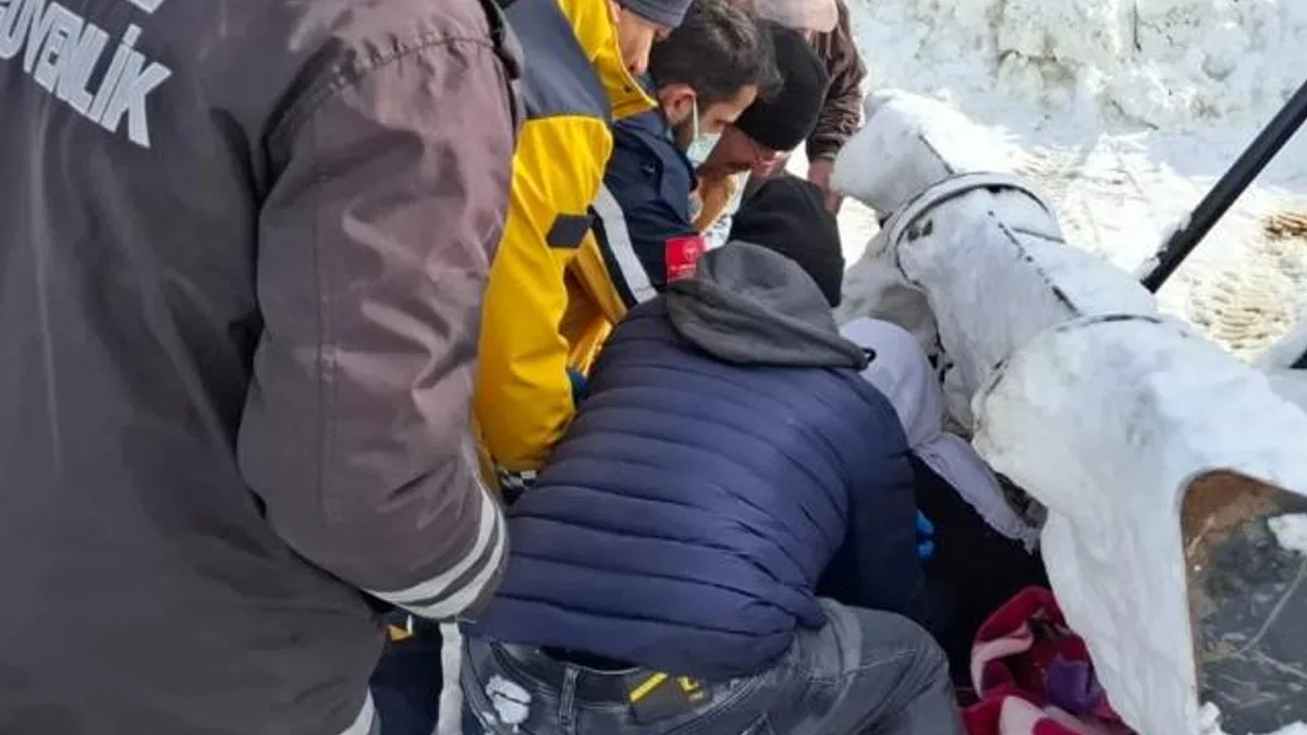 Malatya’da karda mahsur kalan araç ve vatandaşlar kurtarıldı